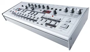 Roland TB-03 Syntetizátor