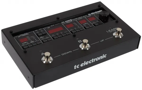 TC Electronic 2290 P Dynamic Digital Delay Gitarový efekt