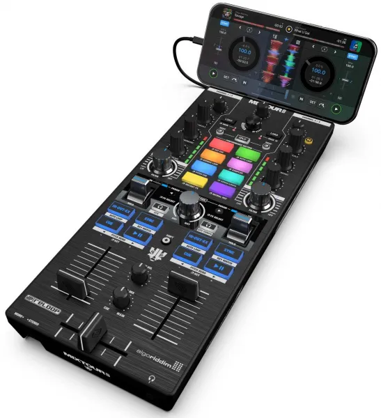 Reloop Mixtour Pro DJ mixpult