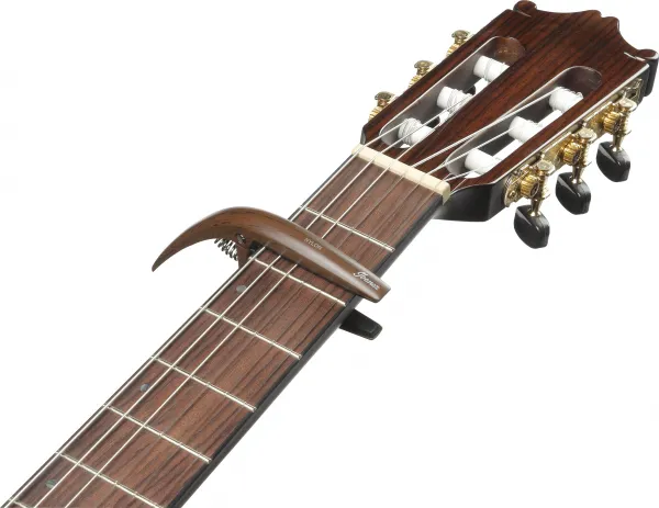Ibanez ICGC10W Universal Kapo Wood Kapodaster pre klasickú gitaru