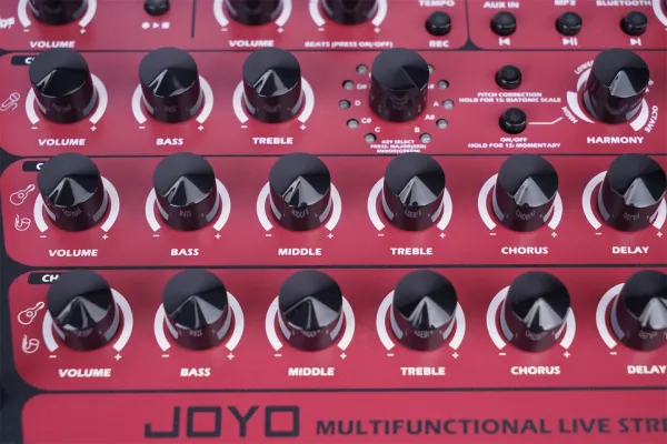 Joyo BSK-150 Black Kombo pre elektroakustické nástroje