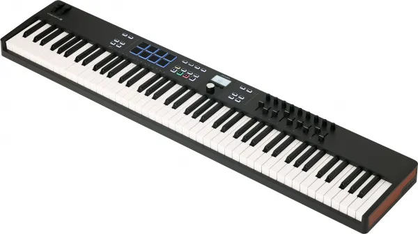 Arturia KeyLab Essential 88 mk3 MIDI keyboard Black