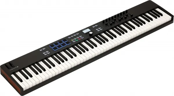 Arturia KeyLab Essential 88 mk3 MIDI keyboard Black