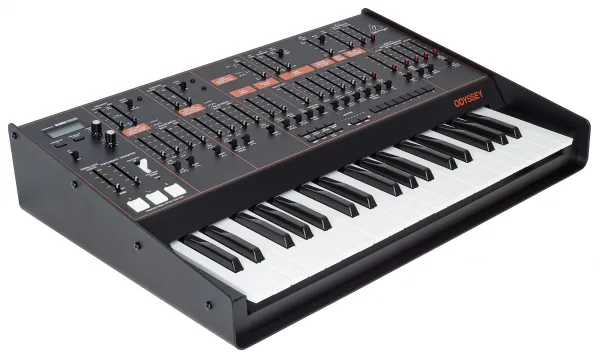 Behringer Odyssey Syntetizátor
