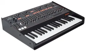 Behringer Odyssey Syntetizátor