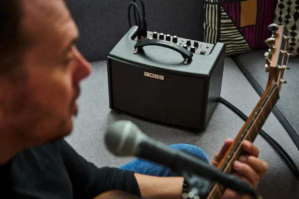 Boss AC-22LX Kombo pre elektroakustické nástroje
