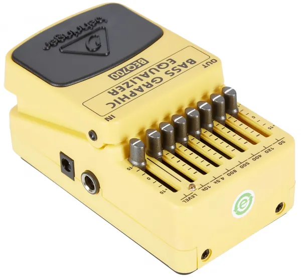 Behringer BEQ 700 Basgitarový efekt
