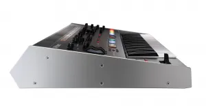 Roland Jupiter-X Syntetizátor