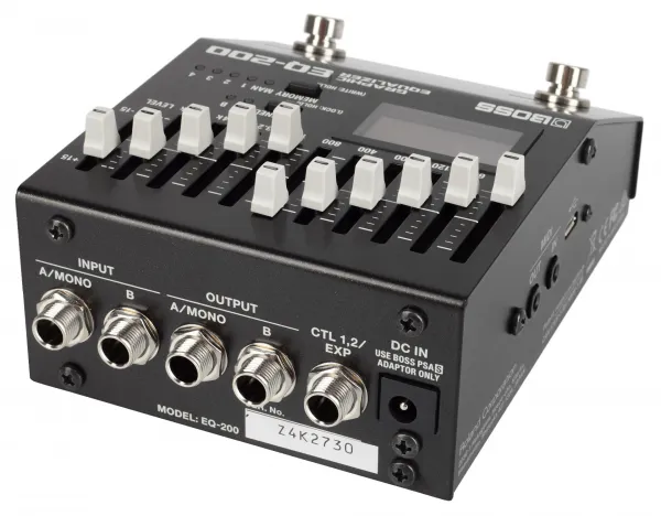 Boss EQ-200 Gitarový efekt