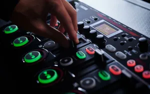 Boss RC-505 MKII Gitarový efekt