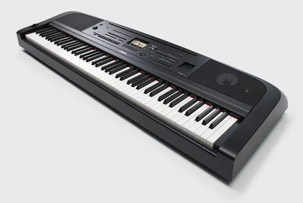 Yamaha DGX 670 B Digitálne stage piano Black
