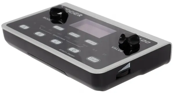 MOOER PE100 Gitarový multiefekt