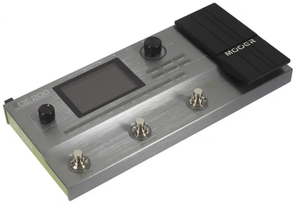 MOOER GE 200 Gitarový multiefekt