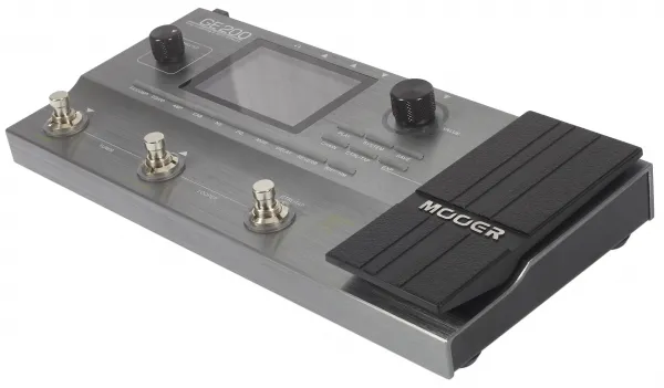 MOOER GE 200 Gitarový multiefekt