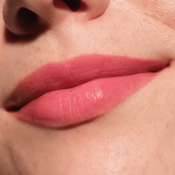 Catrice Melt & Plump lesklý rúž so zväčšujúcim efektom odtieň 050 Tropic Like It’s Hot 1.8 g