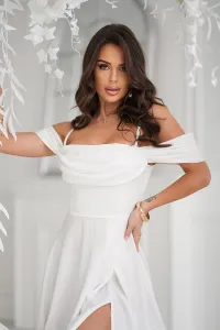 Dlhé spoločenské biele šaty s padnutými ramenami Veľkosť: 34