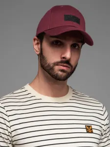 Trendy bordová šiltovka s nášivkou V8 ACCS-0104