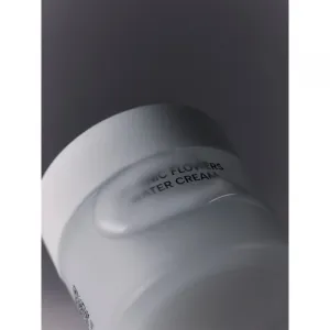 WHAMISA Organic Flowers Water Cream ľahký hydratačný krém pre dehydratovanú pleť 50 ml