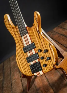 Boldogh 2018 Zebrano 4 Smith Clone