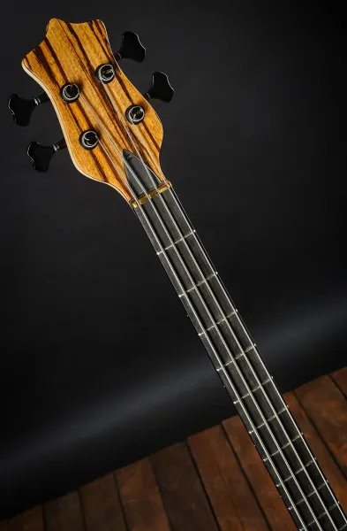 Boldogh 2018 Zebrano 4 Smith Clone