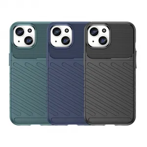 MG Thunder kryt na iPhone 15, čierny