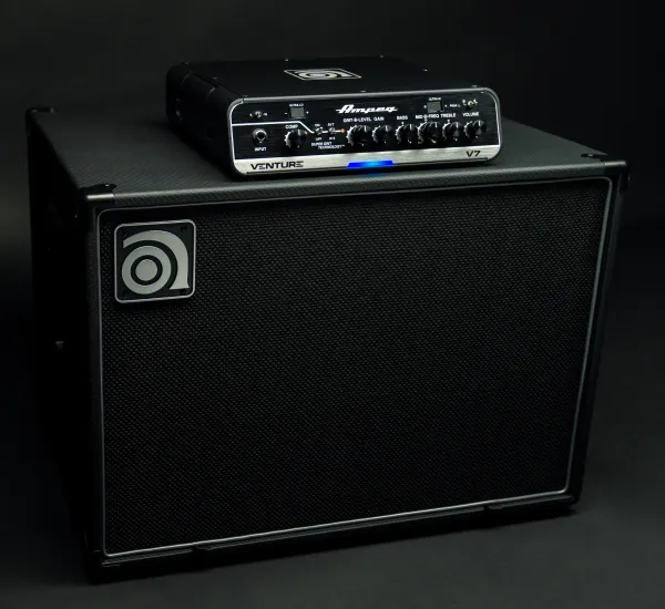 Ampeg Venture V7