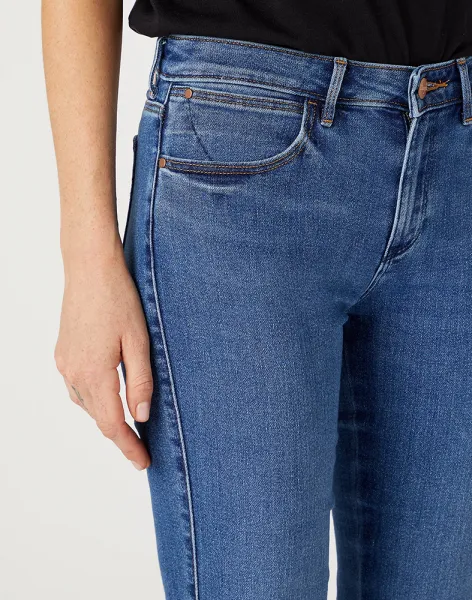 WRANGLER Dámske džínsy  W28B4734R BOOTCUT CAMELLIA Veľkosť: 31/34