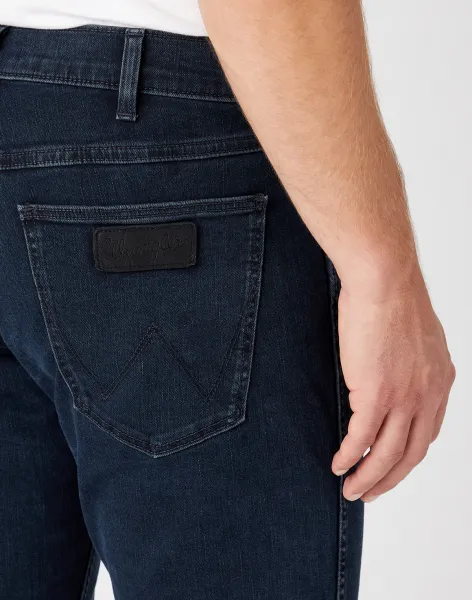 WRANGLER Pánske rifle  W15QLT35X GREENSBORO IRON BLUE Veľkosť: 32/30