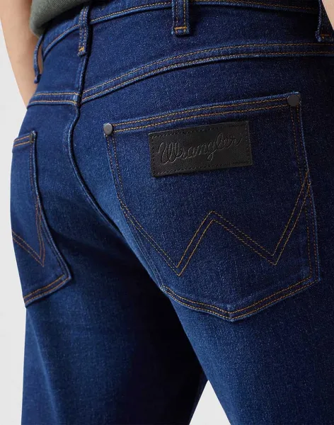 WRANGLER Pánské rifle  GREENSBORO NIGHT SHADE 112350837 Veľkosť: 31/34