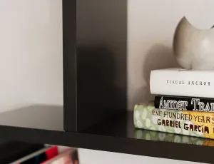 Kniha Egurro čierna