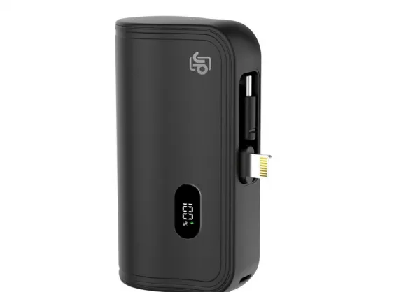 JP Powerbanka PlugOn s integrovaným konektorom pre USB-C a Lightning, 5000 mAh, PD 20W, čierna
