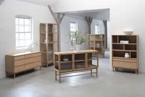Furniria Dizajnová vitrína Dallan 190 cm prírodný dub