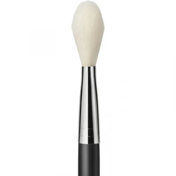 MAC Cosmetics Brush 135S Large Flat Powder oválny štetec na púder 1 ks