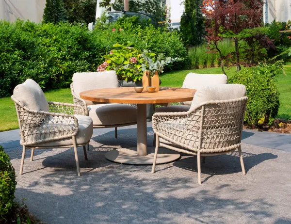 Saba Low teak jedálenský stôl Ø130 cm latte