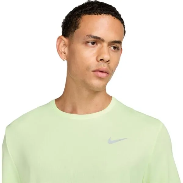 Nike NK DF UV MILER SS Pánske tréningové tričko, reflexný neón, veľkosť