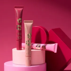 Catrice KISS & GLOW hydratačný lesk na pery odtieň C01 Kiss Bomb 11.5 ml