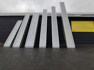 Hliníkové nájazdové rampy 3m, 2,2t | jaks