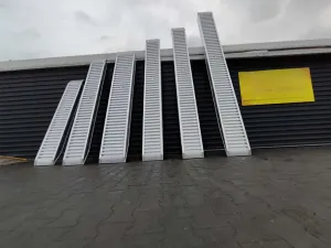Hliníkové nájazdové rampy 3m, 2,2t | jaks