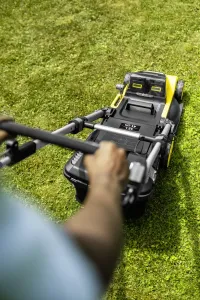Karcher Kärcher Kosačka LMO 5-18 Dual Battery Set