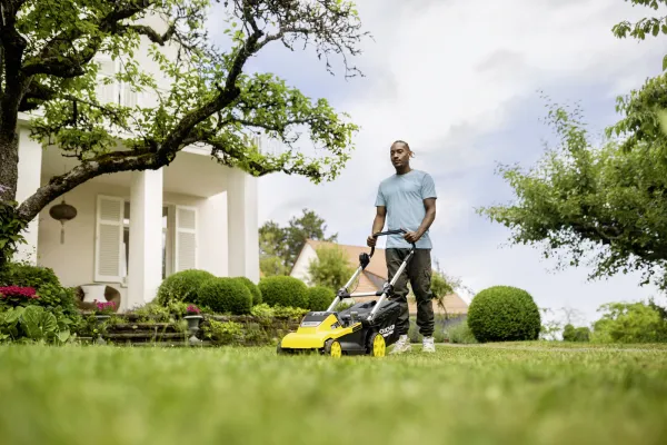 Karcher Kärcher Kosačka LMO 5-18 Dual Battery Set