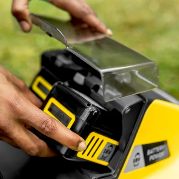 Karcher Kärcher Kosačka LMO 5-18 Dual Battery Set