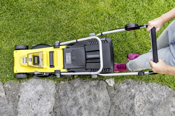 Karcher Kärcher Kosačka LMO 3-18