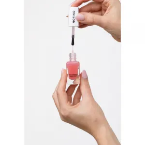 Notino Nail Care Opti Growth Base Coat vyživujúci lak na nechty na rast nechtov 10 ml