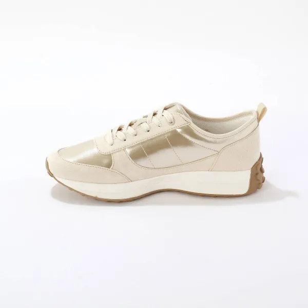 Lesklé tenisky na klinovej podrážke