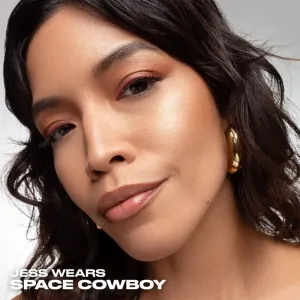 Urban Decay Face Bond tekutý rozjasňovač vodeodolný odtieň Space Cowboy 30 ml