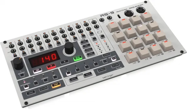 Behringer RS-9