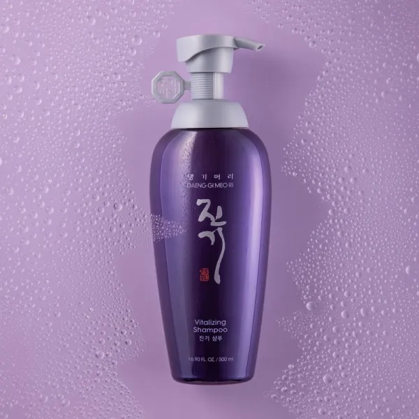 DAENG GI MEO RI Jin Gi Vitalizing Shampoo posilňujúci a revitalizujúci šampón pre suché a slabé vlasy 500 ml