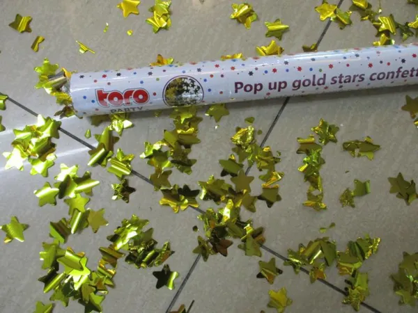 Vystreľovacie konfety TORO 60cm zlaté hviezdičky