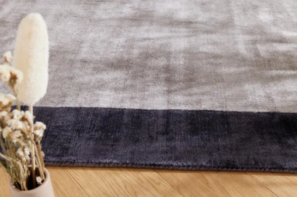 Koberec Blade Border Charcoal strieborný