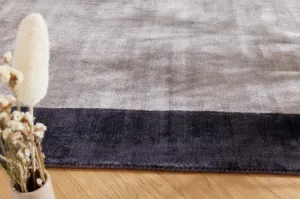 Koberec Blade Border Charcoal strieborný